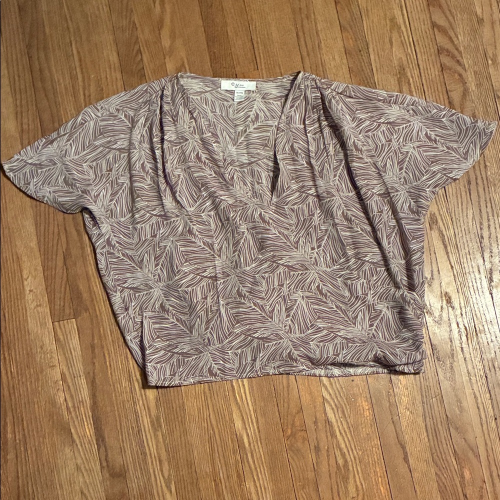 C by One Chic V-Neck Leaf Pattern Fake Wrap Blouse